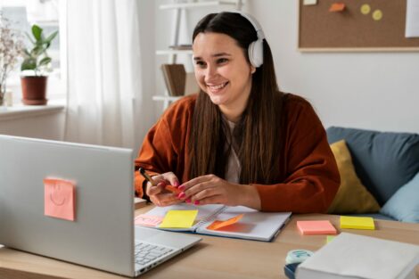 Curso de Escrita: como usar o trabalho freelancer para ter uma renda recorrente mensal 
