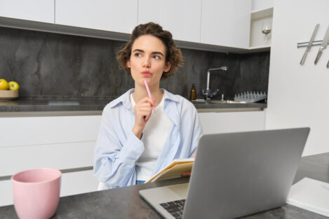 Como vender serviços freelancer na internet para trabalhar de casa